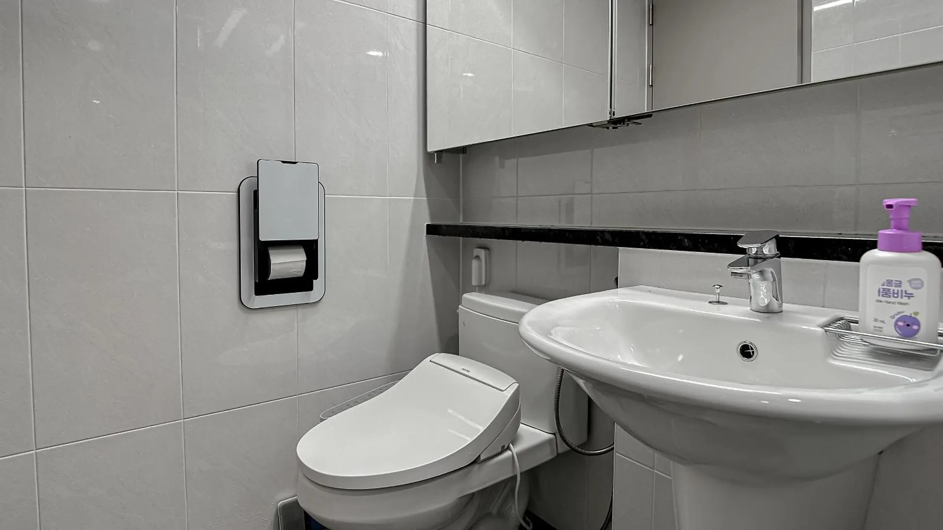 W 2Br 60M2 Newly Built High Floor Apt 2Min To Hyundai Outlet Triple St 2Free Parking Incheon