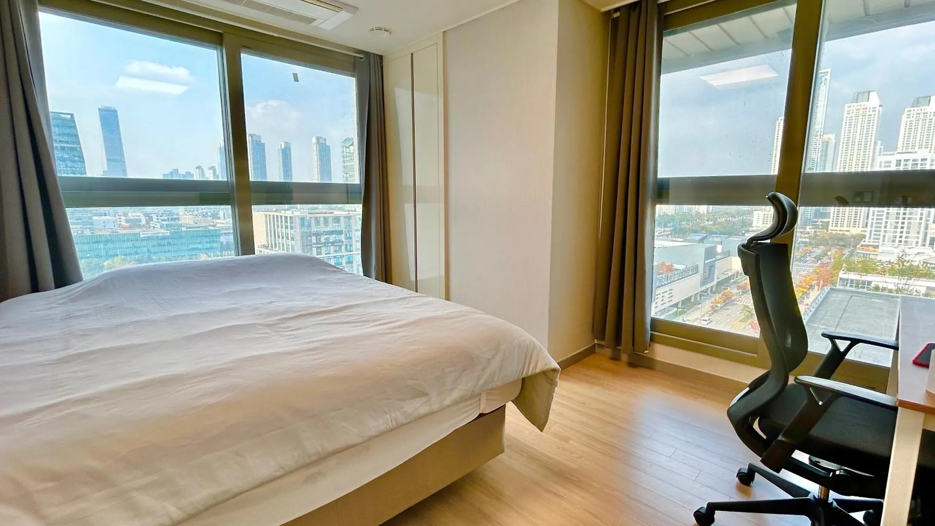 W 2Br 60M2 Newly Built High Floor Apt 2Min To Hyundai Outlet Triple St 2Free Parking Incheon South Korea